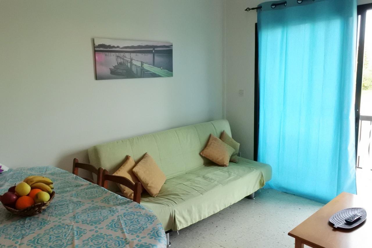 Kissonerga Beach Apartment Пафос Екстериор снимка